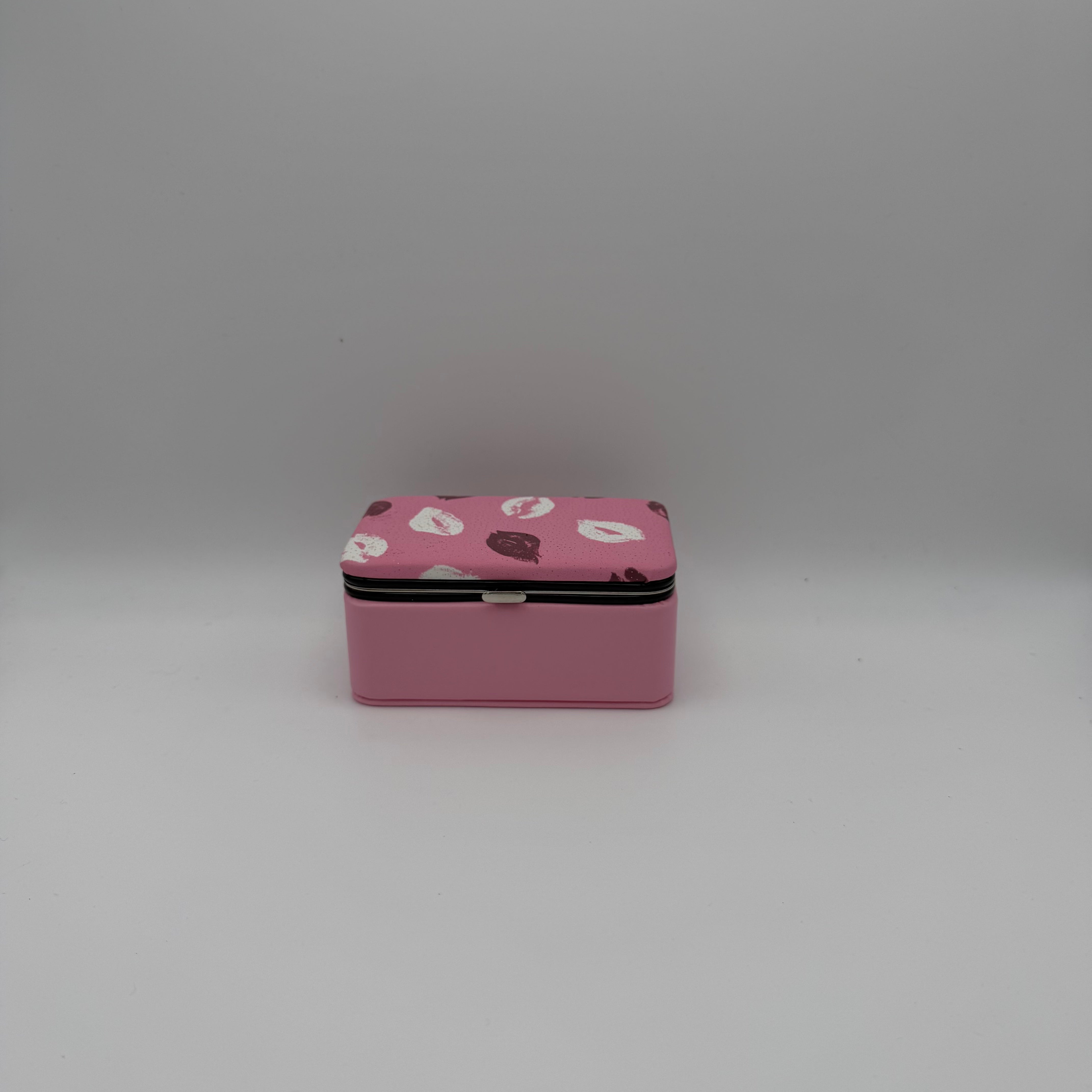 Lips printed Box Clutch Bag - Pink